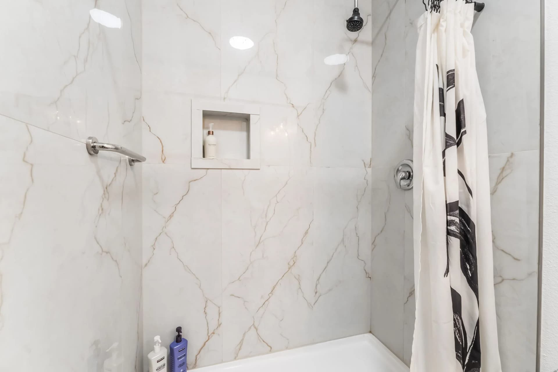 Luxury Mansion, 5 Minutes from Strip! 